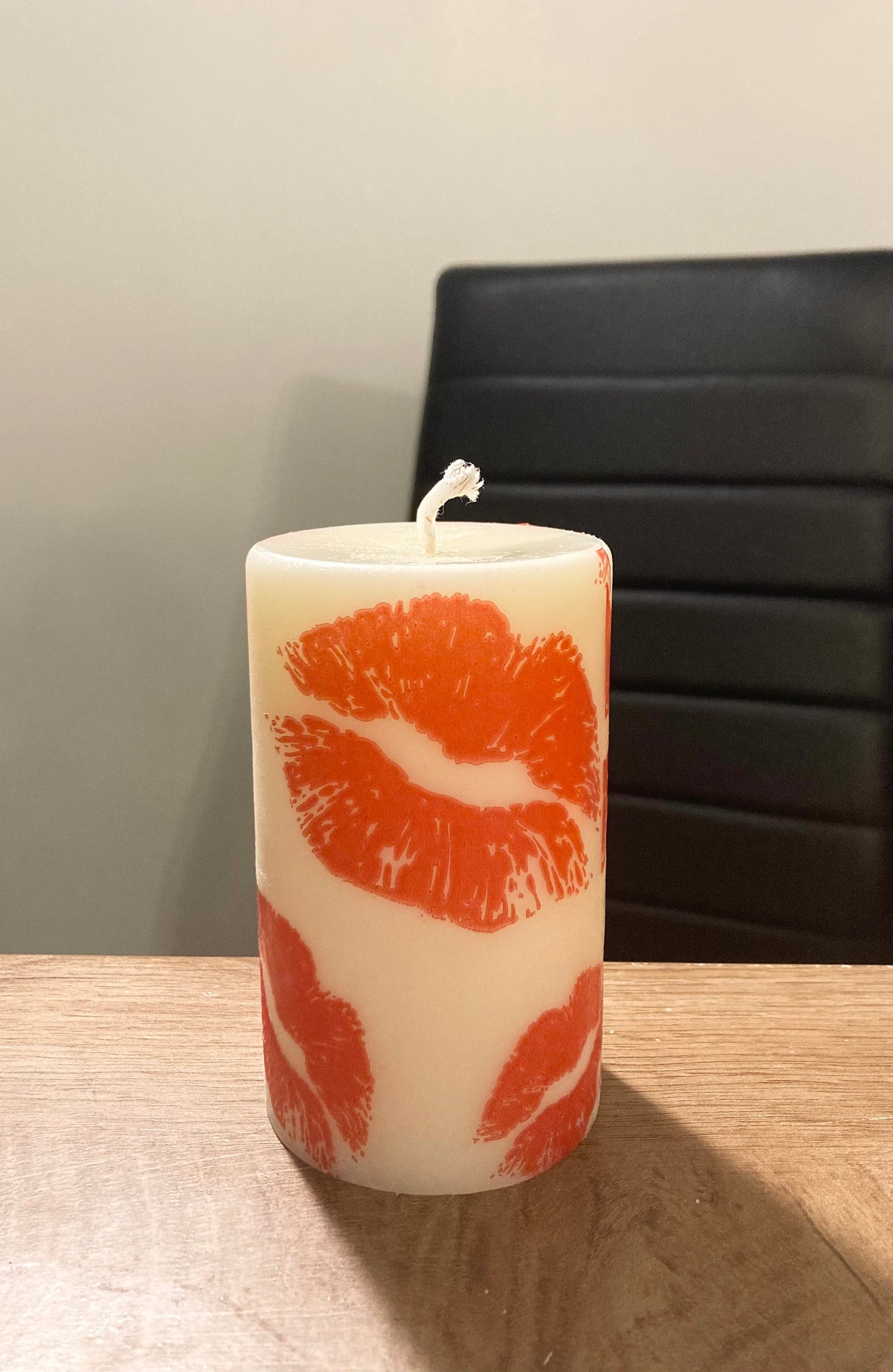 Kisses Candle