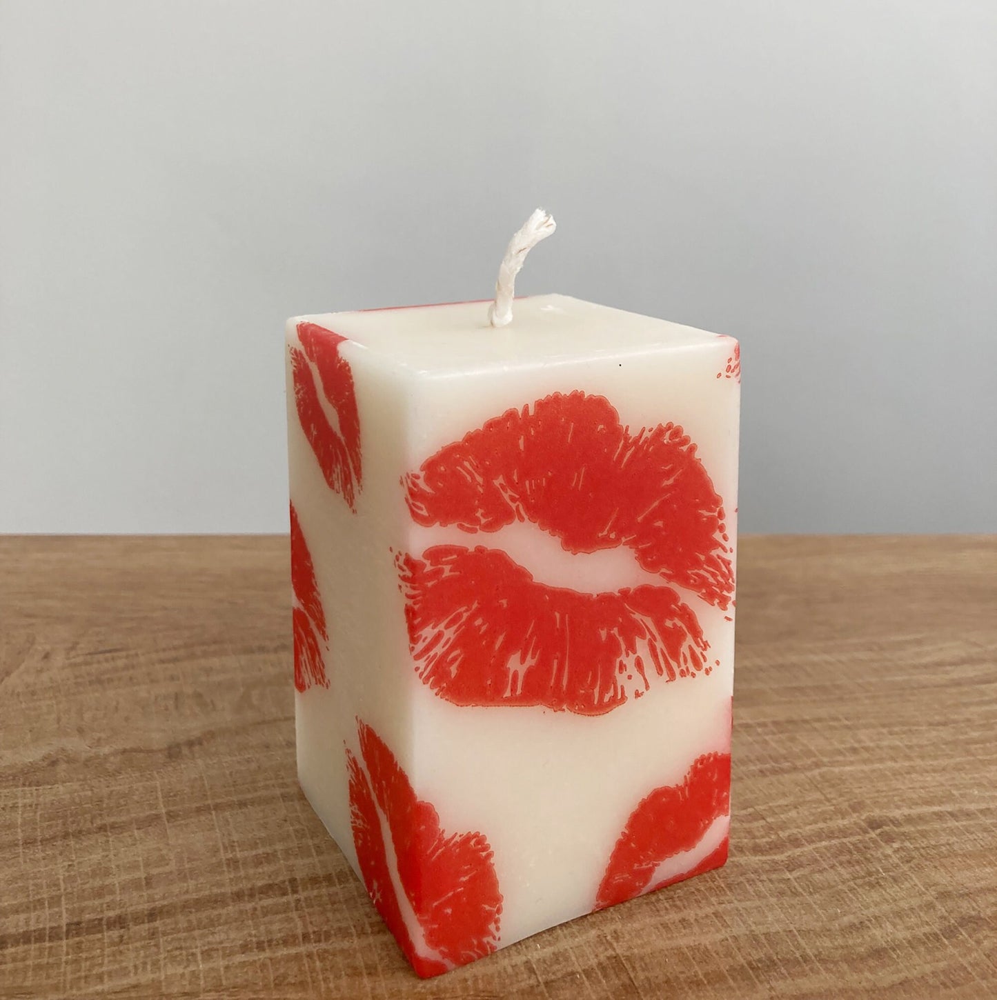 Kisses Candle