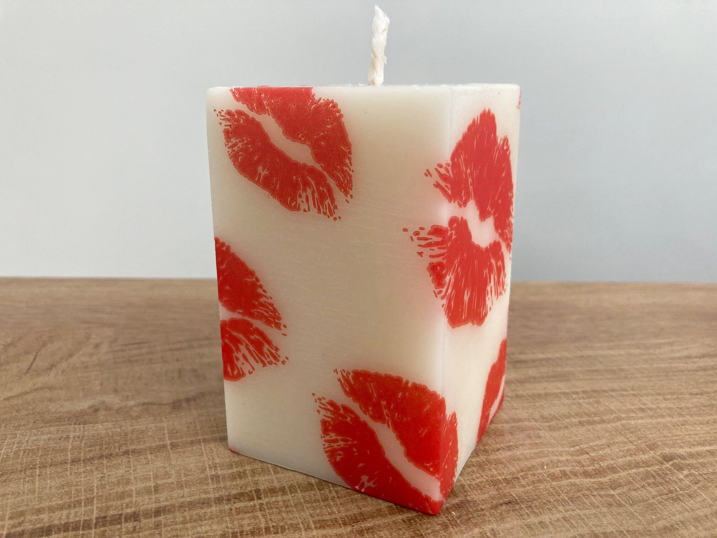 Kisses Candle