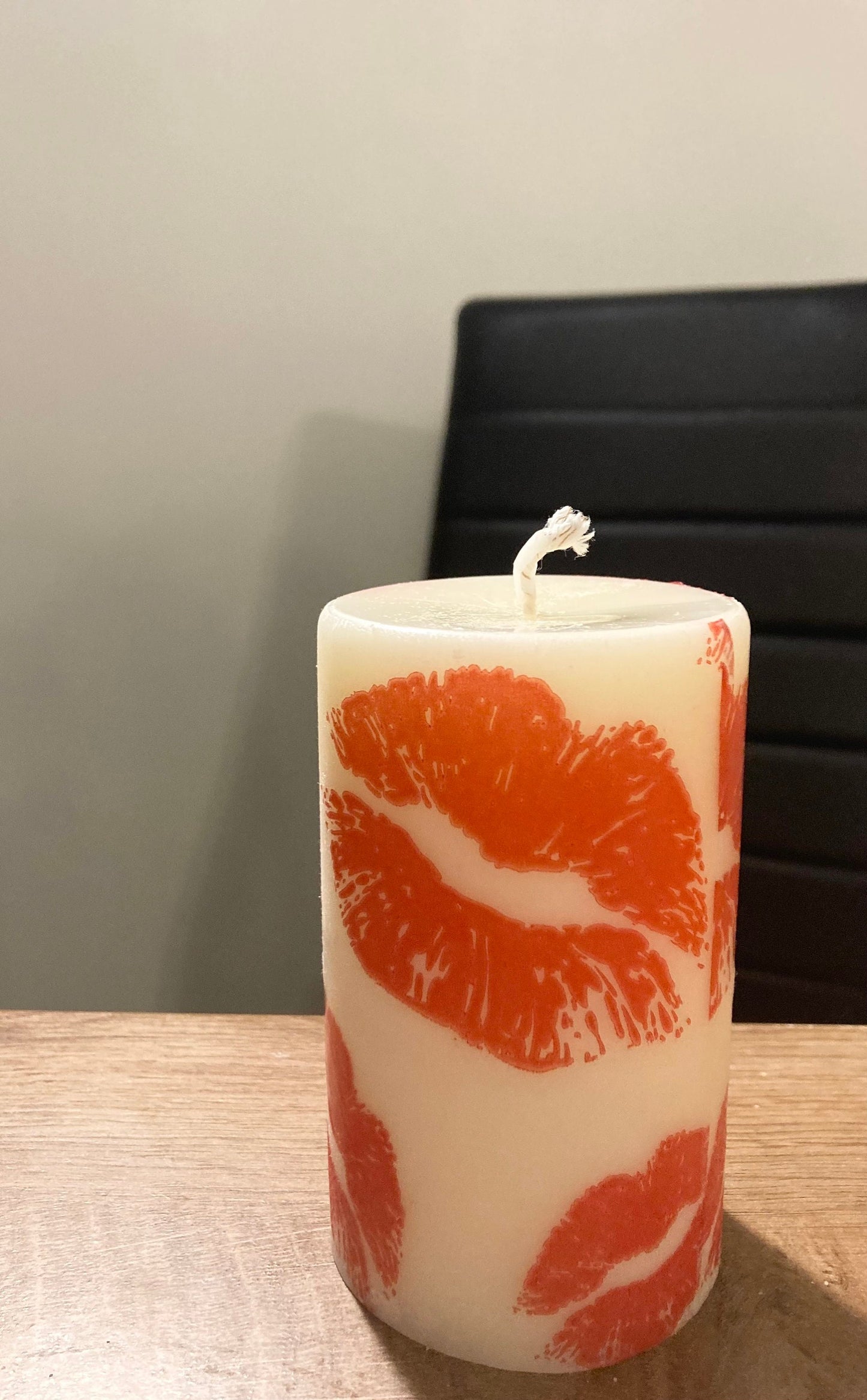 Kisses Candle