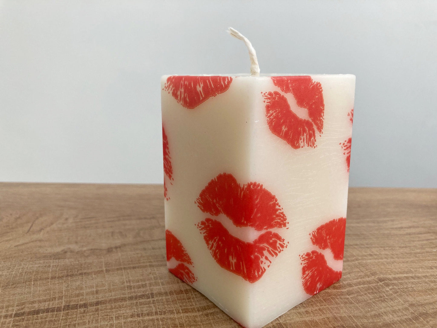 Kisses Candle