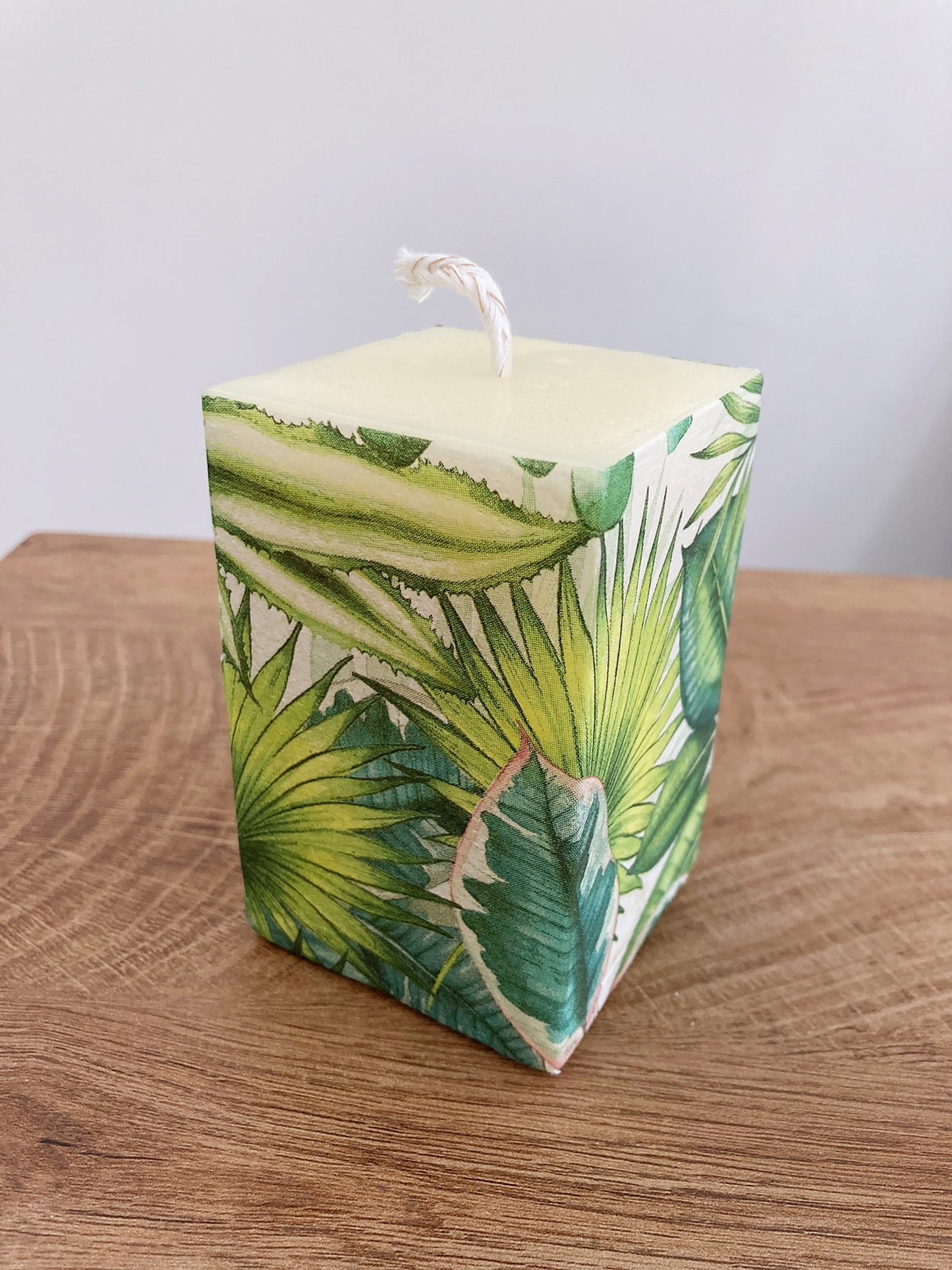 Green Leaves Candle