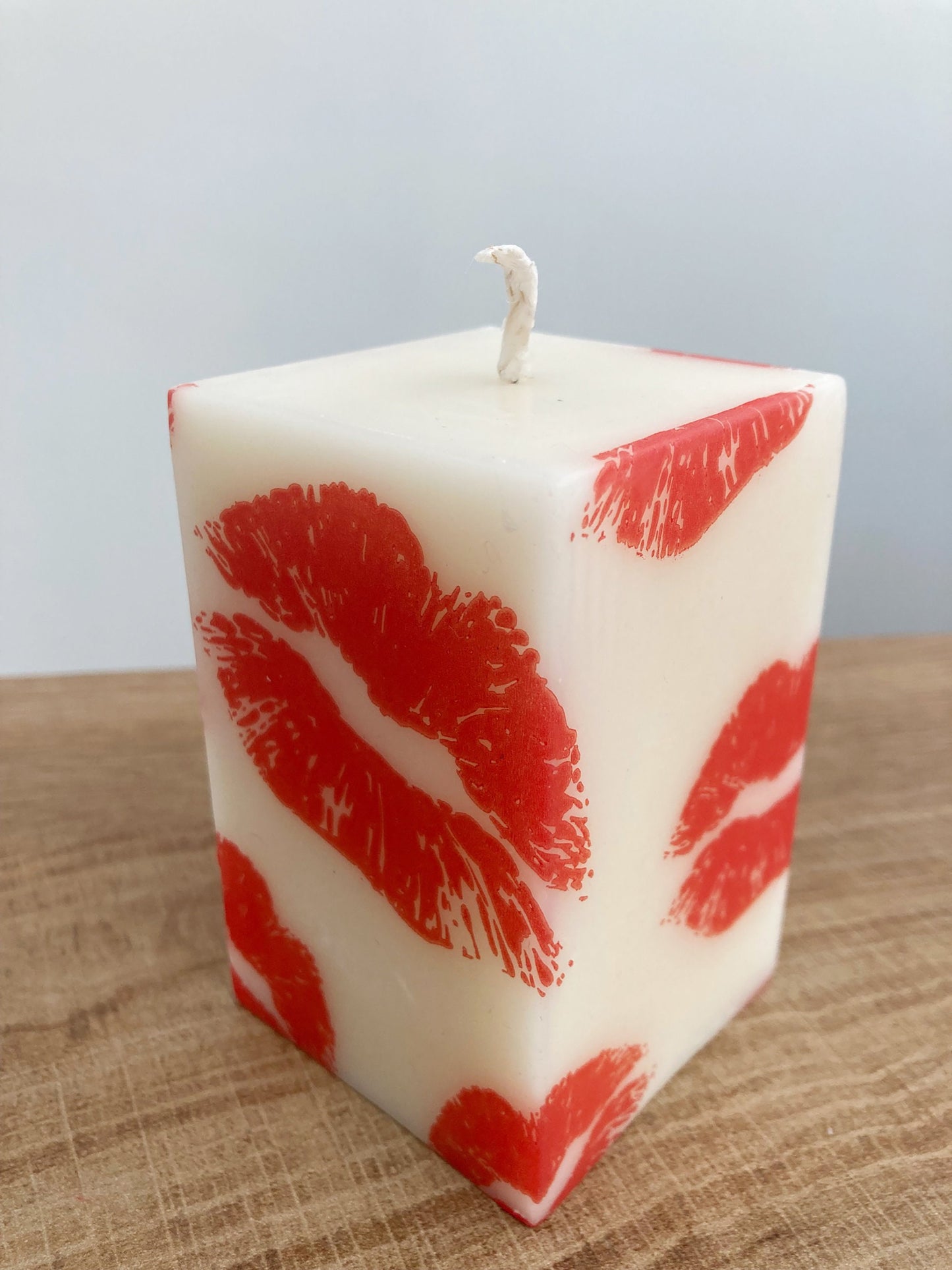 Kisses Candle