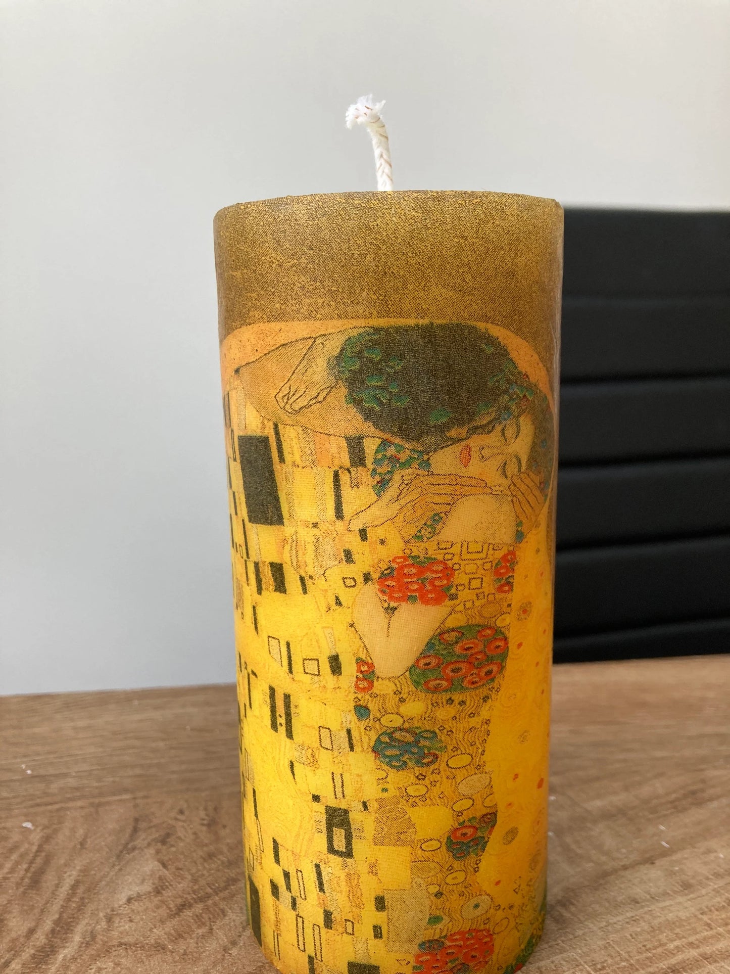 Gustav Klimt The Kiss Candle